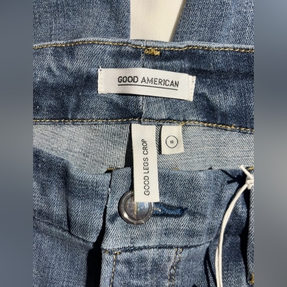 Good American Medium-Wash Jeans - Picture 10 of 12